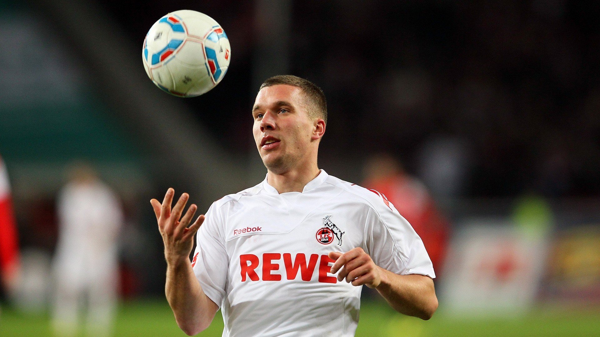 开拓者后卫利拉德四节分带队翻盘,开拓者利拉德什么时候复出