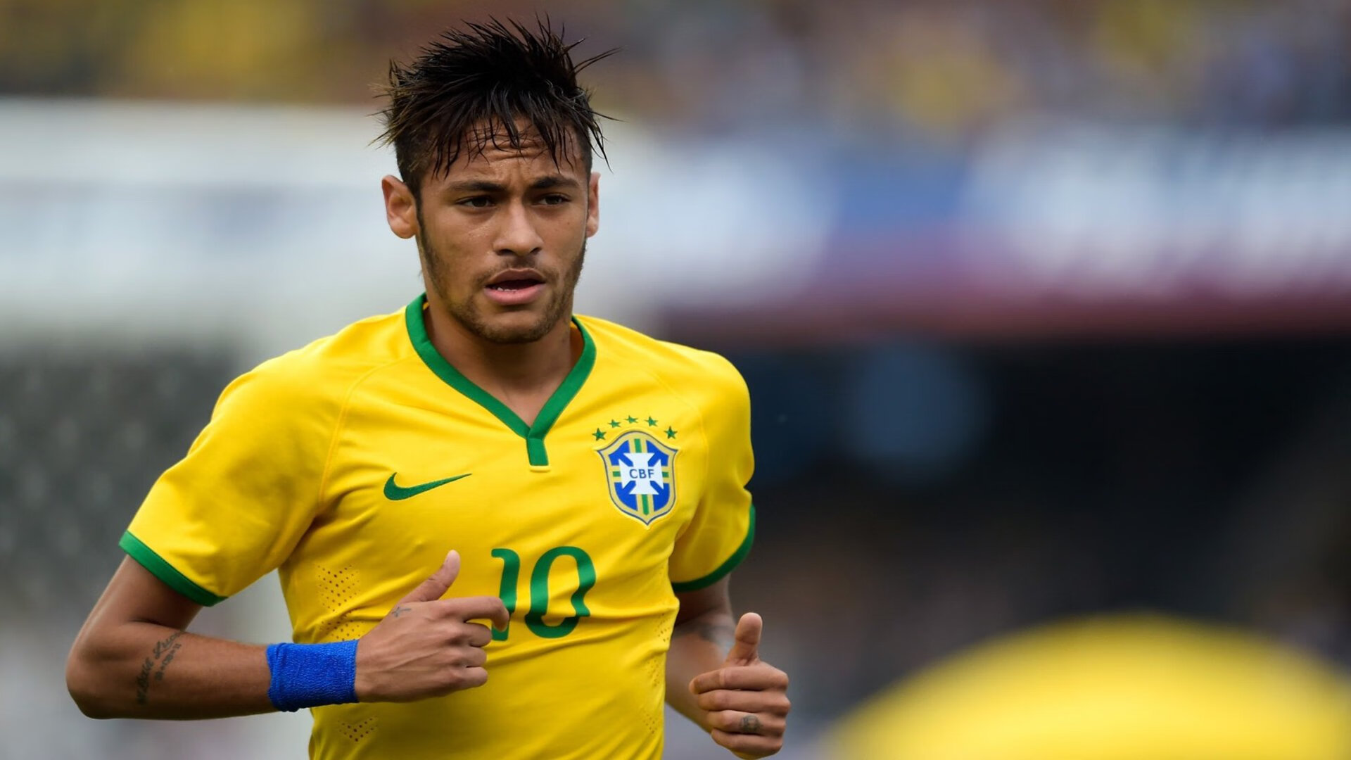 沃尔夫斯堡中场组织能力受到称赞，成为球队关键先生，沃尔夫斯堡队主客场球衣